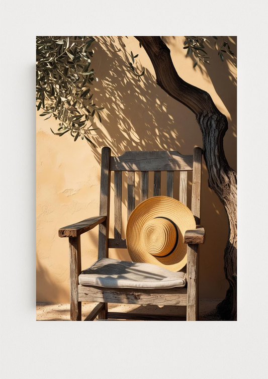 Affiche chaise en bois et chapeau paille – décoration murale méditerranéenne style provençal