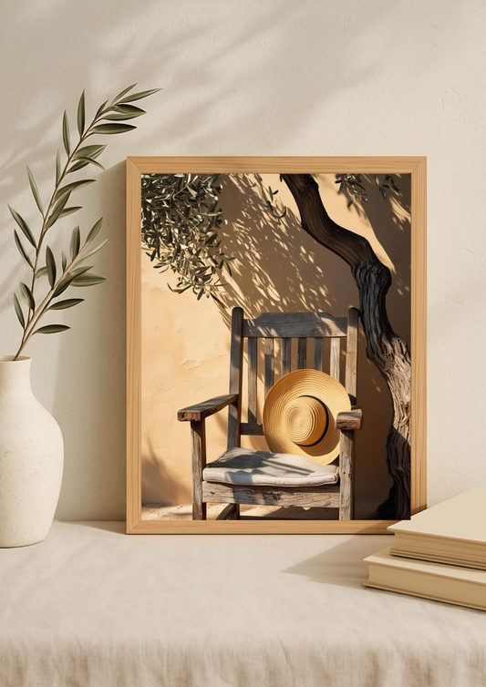 Affiche chaise en bois et chapeau paille – décoration murale méditerranéenne style provençal
